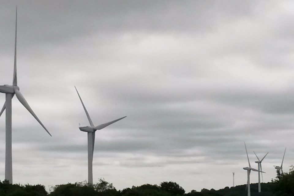 Justice favorable aux riverains : annulation d’un projet éolien majeur