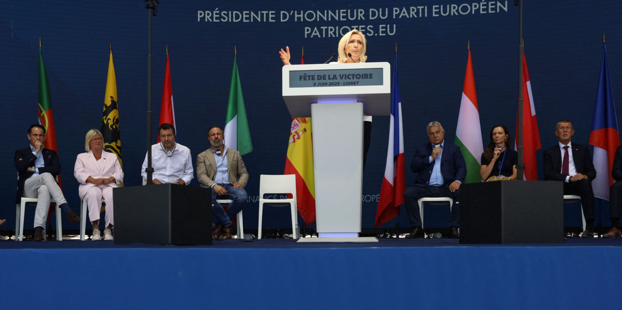 Réunion du Rassemblement National dans le Loiret : Marine Le Pen et ses alliés européens s’engagent dans une lutte sans compromis contre l’immigration