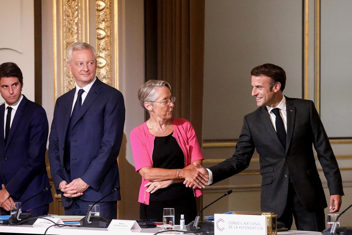 Macron dénonce son gouvernement : une crise profonde et un échec total