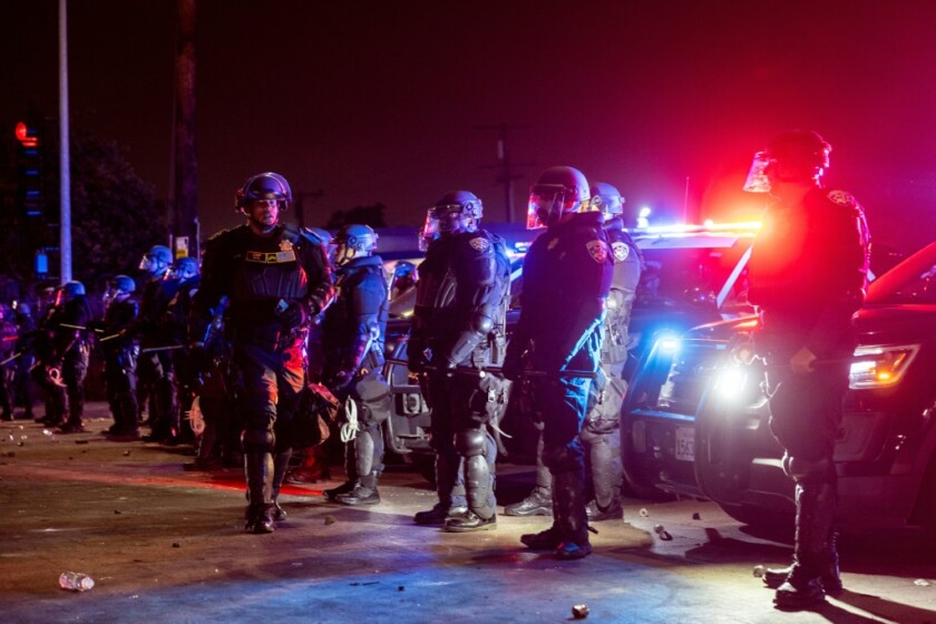 Émeutes à Los Angeles : Trump s’engage dans une bataille perdue d’avance