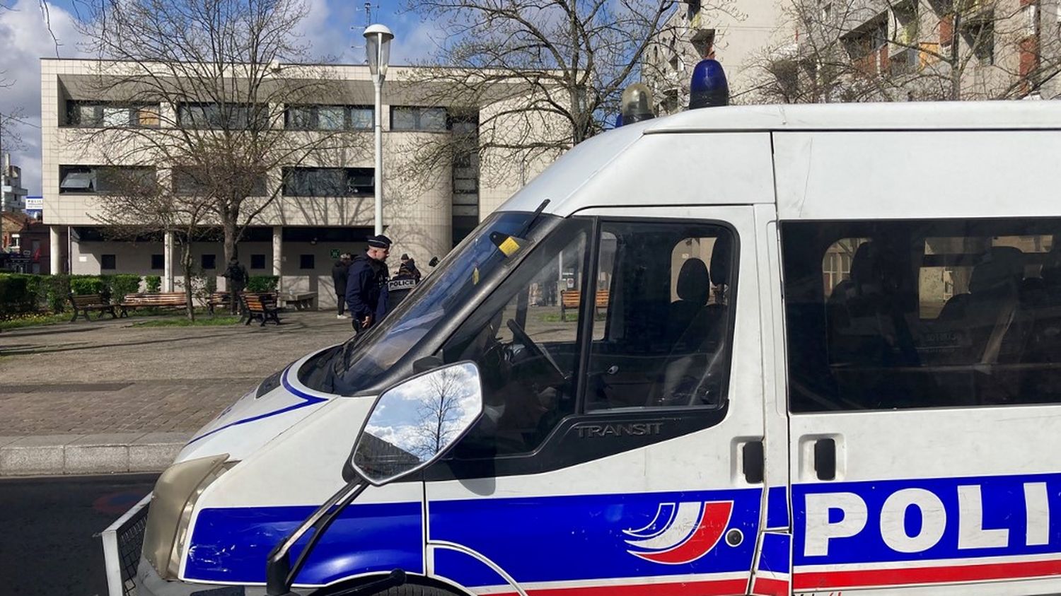 Un concert désastreux à La Courneuve : chaos, bagarres et débordements